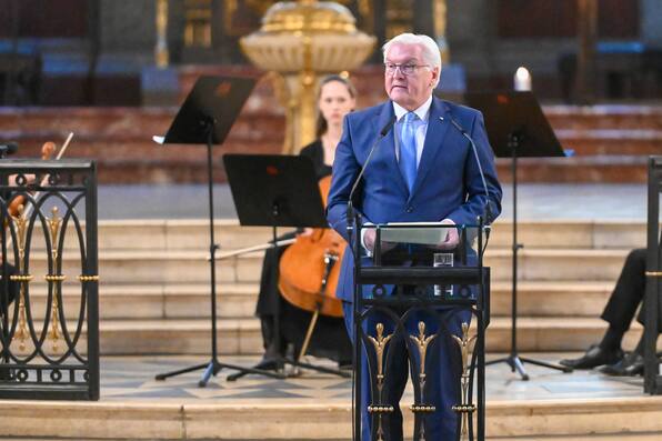 Ein Bild in einem Text mit dem Titel: Ein Blog über das 18. Jahrhundert. Zu sehen ist Bundespräsident Frank-Walter Steinmeier bei seiner Rede zur Eröffnung des 54. Historikertags in der Nikolaikirche in Leipzig. 